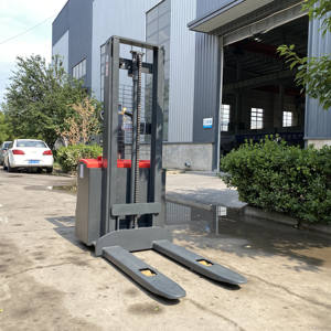 Elektrische stapelwagen, volledig elektrische heftruck, staande pallettruck voor restaurantgebruik, 1,5-2 ton capaciteit, Wangong - Product Image 3