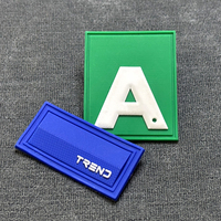 Écusson en PVC souple 3D personnalisé, patch en silicone, adhésif thermofusible pour chapeaux, écussons en PVC souple avec velcro pour vêtements