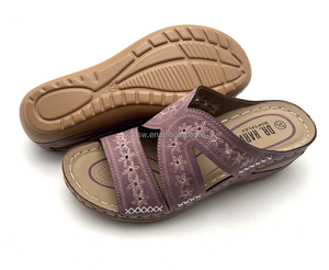 Sandales compensées à talon haut à enfiler, logo personnalisé OEM, vente chaude en usine, bout ouvert, été, printemps, automne, extérieur - Product Image 5