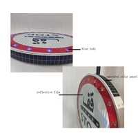 Panneau de signalisation routière intégré rechargeable à énergie solaire Panneau d'arrêt à led bleu