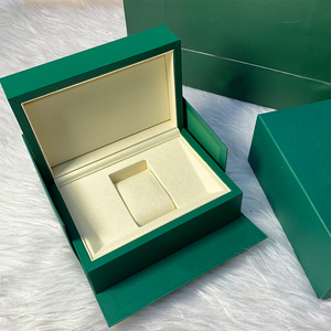 กล่องนาฬิกาไม้สีเขียวทรงสี่เหลี่ยมผืนผ้าระดับไฮเอนด์ OEM สำหรับแบรนด์หรู  ปรับแต่งได้ กล่องของขวัญนาฬิกาอัตโนมัติสำหรับผู้ชาย - Product Image 2