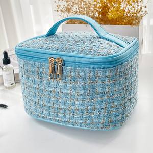 Sac à main décontracté pour femme, nouveau motif géométrique en treillis, grande capacité 1-1,9 L, imperméable en PU, portable, pour le voyage, cosmétiques et maquillage - Product Image 4