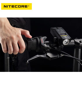 Đèn <span class=keywords><strong>LED</strong></span> Xe Đạp NITECORE BR35, Màn Hình OLED Sạc Lại <span class=keywords><strong>Micro</strong></span>-USB 1,800 Lumen Với Pin Liion Tích Hợp Chùm Tia Khoảng Cách Kép - Product Image 6