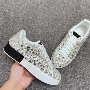 Drioshipping Chaussures de luxe en cristal de créateur Chaussures plates pour femmes en cuir véritable de haute qualité - Product Image 1