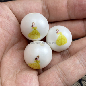 Cuentas de perlas redondas con estampado de <span class=keywords><strong>princesa</strong></span> personalizadas, venta a granel, cuentas acrílicas DIY para hacer joyas, cuentas de goma de mascar de 20mm para hacer bolígrafos - Product Image 3