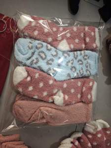 Liquidation Tiger : <span class=keywords><strong>Lot</strong></span> de chaussettes moelleuses mixtes pour hommes et femmes, <span class=keywords><strong>en</strong></span> polaire corail, chaussettes d'intérieur chaudes et duveteuses pour l'hiver, assortiment aléatoire, <span class=keywords><strong>pas</strong></span> <span class=keywords><strong>cher</strong></span> Mexique - Product Image 3