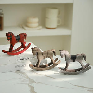 Vintage in legno a dondolo ornamento di cavallo stile nordico decorazione per la casa retrò legno cavallo figurina per soggiorno scrivania decorazione - Product Image 2