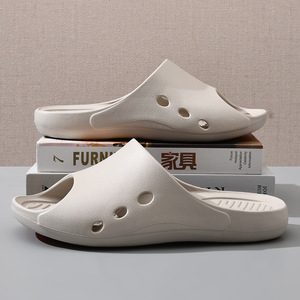 Zapatillas de casa EVA con suela gruesa, antideslizantes, transpirables, para hombre, sandalias resistentes al desgaste para interiores, color arena claro, talla 40 45 - Product Image 1