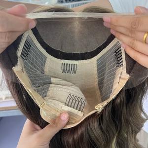 Perruque en dentelle <span class=keywords><strong>HD</strong></span> 13x5 de couleur blonde ondulée balayage européenne, cheveux humains bruts 14A, cuticules alignées de haut niveau, dentelle frontale, dessus en soie - Product Image 4