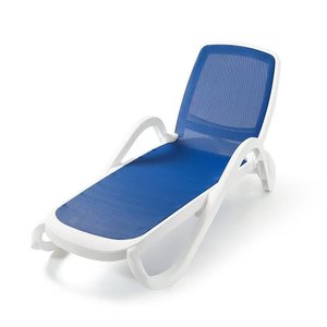 Chaise longue en plastique et résille, bleu roi et blanc, inclinable manuellement, pour piscine, jardin et plage - Product Image 5