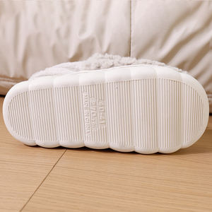 Vente en gros de nouvelles pantoufles plates pour femmes en PVC avec doublure en peluche, nouveaux modèles de bonne qualité - Product Image 6