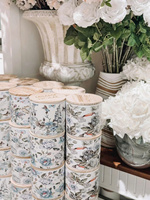 Bougie votive parfumée de style classique de luxe en gros pour OEM, pot en céramique pour les fêtes, logo personnalisé, décoration intérieure, non toxique, longue durée de combustion