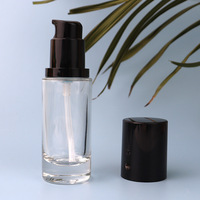 Flacon de fond de teint carré transparent en verre de luxe 30ml/60ml avec pompe pulvérisatrice, fond épais, diffuseur d'essence à bâtonnets, revêtement UV
