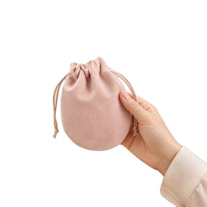Pochette à boucles d'oreilles en velours, petit sac à cordon personnalisé pour emballage de paires de boucles d'oreilles (clous, pendantes, créoles), pour bijoux et expédition e-commerce - Product Image 1