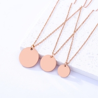 Collier avec pendentif rond personnalisé, chaîne en acier inoxydable, bijoux médaillon pour cadeau et souvenir