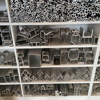 Profils en aluminium d'usine de source Profils carrés en alliage de la série 1000-6000 pour la décoration de bâtiment de fenêtre de porte T3-T8 l'humeur