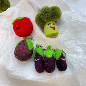 Fait à la main plante légumes jouets en peluche raisins tomate aubergine Sewant champignons betterave brocoli peluche feutre jouet doux porte-clés cadeau - Product Image 6