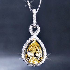 Ciondolo con Diamante Giallo Taglio a Pera, Diamante Naturale Fantasia, Gioiello di Lusso da Donna in Oro Bianco per Matrimonio - Product Image 1