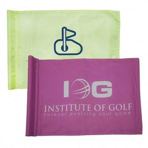 Drapeaux de golf en tissu de haute qualité 420D à tube intégré pour terrains de golf, avec logo personnalisé, à prix abordable - Product Image 1