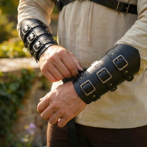 Conjunto de Armadura de Hombro, Brazalete y Cinturón, Estilo Medieval, Vikingo, de Cuero PU Ajustable, para Cosplay de Guerrero, Halloween, Accesorios para Disfraces de TV y Cine - Product Image 4