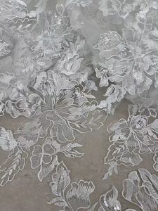 Nouvelle arrivée, dentelle brodée de fleurs à paillettes, de haute qualité, à grands espaces entre les fleurs, pour robe de mariée - Product Image 3