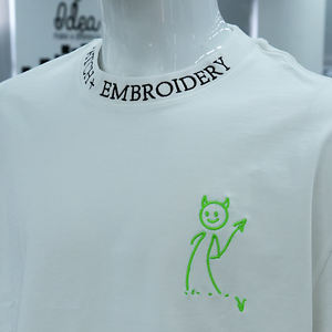 Camiseta de Hombre Personalizada, Extra Grande, Tejida, 100% Algodón, con Bordado 3D en Chenilla, Antiarrugas y Transpirable - Product Image 2