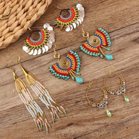 Boucles d'oreilles en macramé thaïlandais colorées et bohèmes pour femmes, petites boucles d'oreilles en macramé faites à la main en Thaïlande