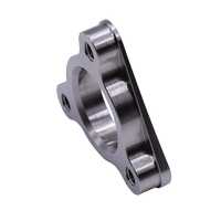 Plaque de bride d'échappement turbo triangulaire à 3 boulons en acier inoxydable robuste usinée CNC pour les performances du moteur automobile