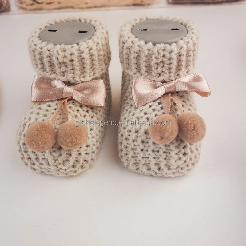 新しいデザインのカスタマイズされた新生児手作り幼児幼児靴赤ちゃんのためのカジュアルなかぎ針編みの靴