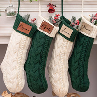 Chaussette de Noël personnalisée en tricot torsadé multicolore avec étiquette en cuir, décoration suspendue pour sapin de Noël, pochette cadeau écologique anti-UV