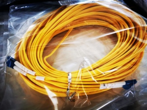 Cable de Fibra Óptica OFNP OFNR, Longitudes Personalizadas SM/LC UPC/CMP para FTTH, Longitud de Onda 1310/1550/1625nm, Garantía de 3 Años - Product Image 6