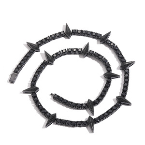 Collana Statement Hip Hop Iced Out con Zirconi e Catena Tennis da 5mm, Pendente Unisex Artiglio di Pantera - Product Image 4
