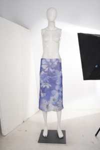 Jupe longue midi pour femme, violette, à motifs floraux, en maille transparente, taille haute, coupe trapèze, légère, élégante, imprimée, pour l'été et la plage - Product Image 6