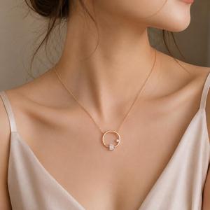 Collar con Colgante de Diamante Corte Esmeralda en Oro Rosa de 22K, Cadena Delicada, Diseño Geométrico Minimalista, Joyería Fina, Regalo para Mujer - Product Image 2