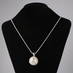 Collier avec pendentif de basket-ball en acier inoxydable pour hommes, bijoux de sport, chaîne au design de boule géométrique incluse, Sp1005 - Product Image 4