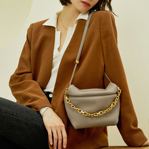 Fashionable designer genuine leather cowhide handbag, <b>unique</b> design for women, luxurious single-shoulder <b>bag</b> - Product Image 6