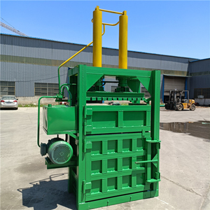 Compacteur hydraulique de bouteilles en plastique carrées Longmiao haute sécurité avec moteur et composants PLC, garantie 1 an - Product Image 1