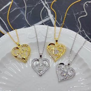 Regalos del Día de la madre de alta calidad Zircon Brass MOM MAMA Colgante Collar de cadena de eslabones en forma de corazón - Product Image 1