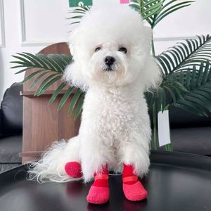 Nouvelles Bottes Imperméables pour Chien avec Sangles, Chaussettes de Protection pour Pattes de Chien, Chaussures Antidérapantes pour Chien pour Pavés Chauds et Sols Durs - Product Image 1