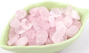 Vente en gros de copeaux de cristal naturel brut, graviers de diamant rose, pierres de guérison pour la décoration intérieure et la création de bijoux DIY - Product Image 2