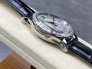 Montres en quartz sur mesure luxueuses, élégance rétro rencontre précision moderne, boîtier ovale, chronographe sport, alarme, édition limitée - Product Image 2