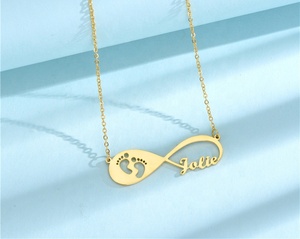 Collar Infinito Personalizado de Acero Inoxidable con Nombre y Fuente a Elección para Niños - Joyería para Bodas, Compromisos y Fiestas - Product Image 4