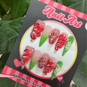 Faux ongles à presser faits main, multicolores, aux couleurs bonbon, avec motifs 3D fruits (fraise, cerise, nœud), réutilisables, vente en gros - Product Image 3
