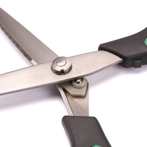 Tesoura preta de arco semi-circular, profissional de 9 polegadas com cabo zigzag - Product Image 2