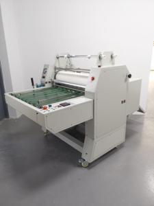 H-520 520 мм A2 размер <span class=keywords><strong>2</strong></span> в <span class=keywords><strong>1</strong></span> многофункциональная горячая холодная фольга штамповочная машина для ламинирования фольги, машина для ламинирования фольги - Product Image 2