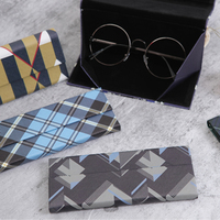 Étui à lunettes rectangulaire en cuir PU bleu avec plumes, design géométrique, élégant, grand espace, léger