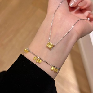 Collier à pampilles en argent sterling S925 Wenchi avec diamant jaune, modèle Bracelet Galaxie Éclatée, bijoux uniques de luxe léger haut de gamme - Product Image 5