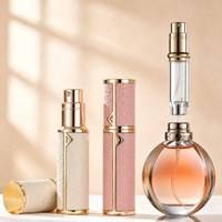 Pasokan Langsung Botol Parfum Kulit Berkualitas Tinggi 5ml Bentuk Silinder dengan Pompa Semprot dan Segel