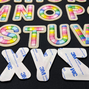 Mengangkat bordir Puff pelangi multiwarna pola bergaris perekat otomatis 3D huruf bordir patch untuk pakaian topi - Product Image 3
