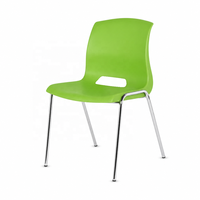 Chaise d'école monobloc en plastique moulé bleu empilable pour élèves du primaire et du collège
